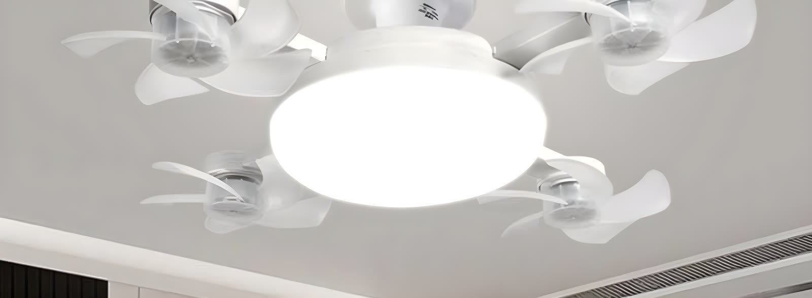Bladronix Aero on a living room ceiling